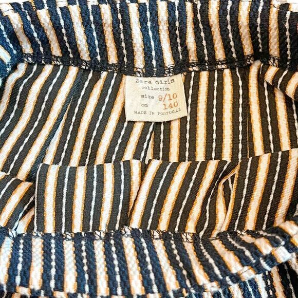 Zara Girls A-Line Pleated Black Gold White Striped Skirt Size 9/10 - Picture 2 of 3